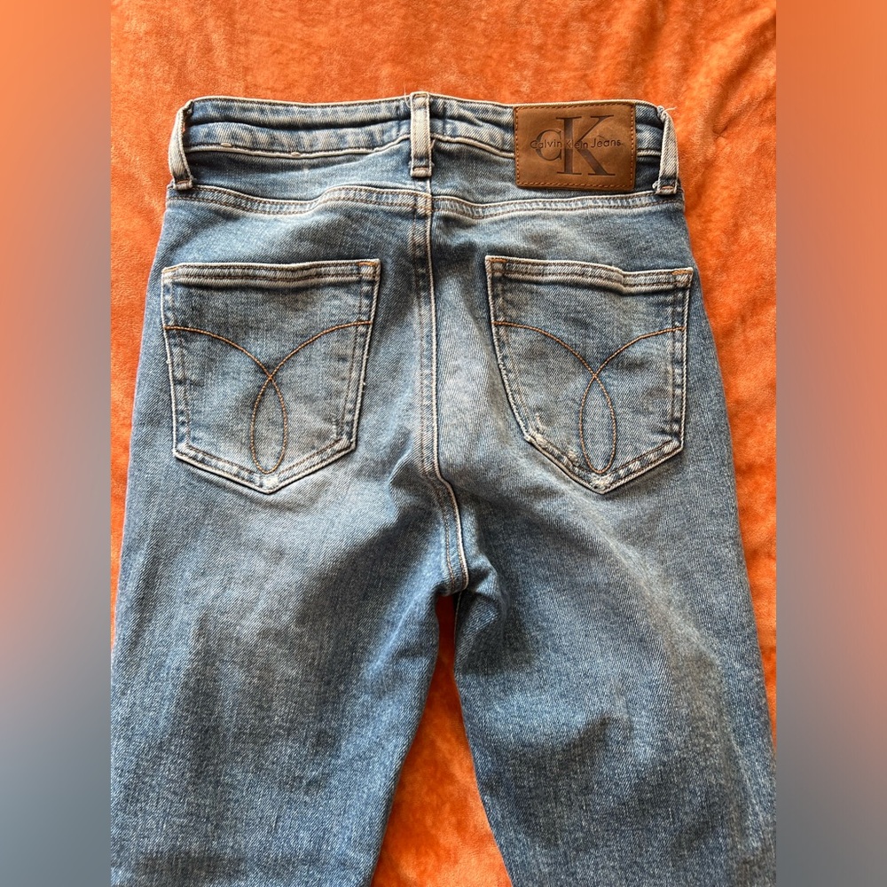 Calvin Klein Jeans size 26 B55